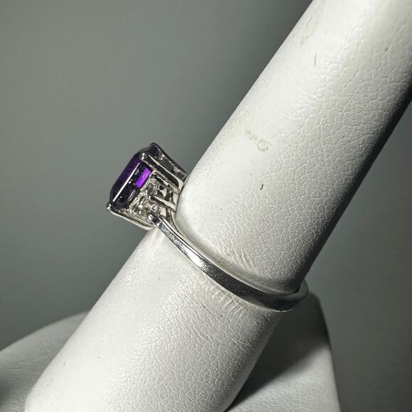 NWOT Emerald Cut Amethyst with cz accent diamonds in sterling silver ring! - Picture 10 of 11